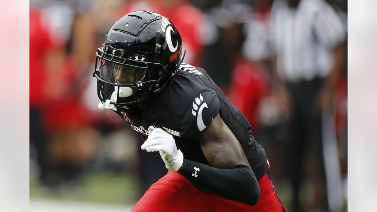 Ahmad Gardner helps keep No. 5 Cincinnati in College Football