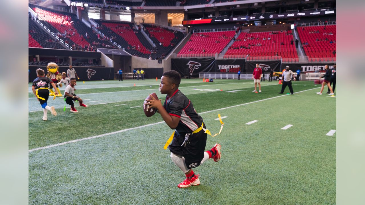 PHOTOS: NFL FLAG football teams take the field at Mercedes-Benz