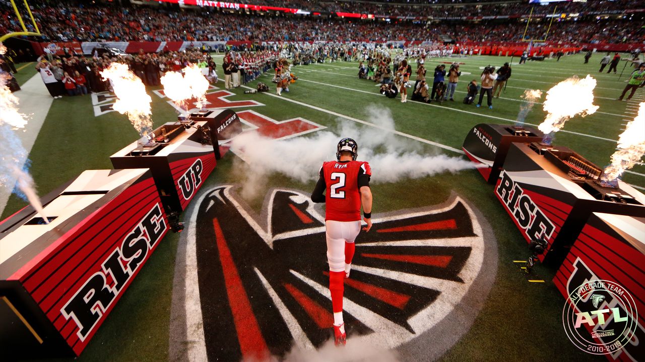 Download Matt Ryan With Atlanta Falcons Team Wallpaper