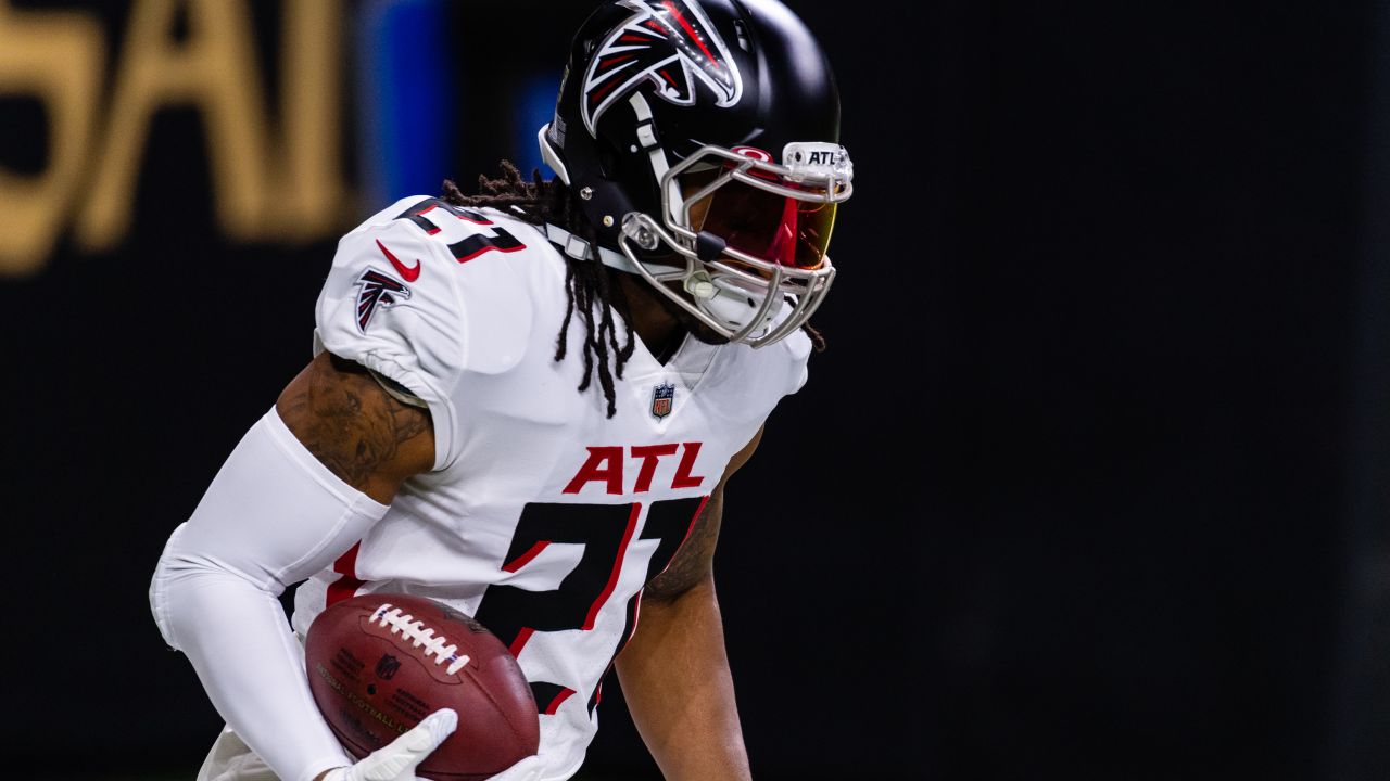 New Orleans Saints vs. Atlanta Falcons . NFL Game. American Football League  match. Silhouette of professional player celebrate touch down. Screen in b  Stock Photo - Alamy