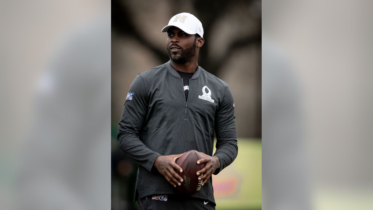 Michael Vick to still be honored at Pro Bowl in Orlando despite