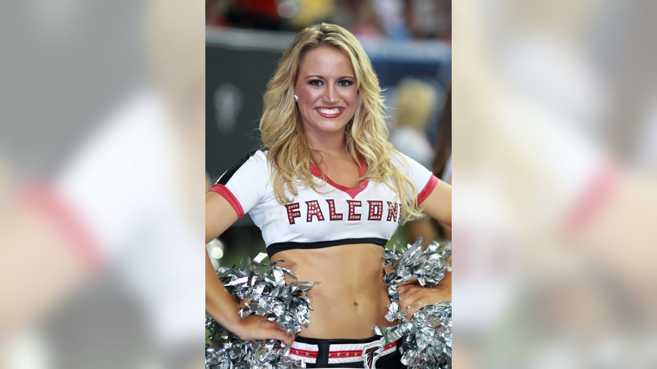 PHOTOS: Dolphins Cheer  Falcons vs. Dolphins - Week 7