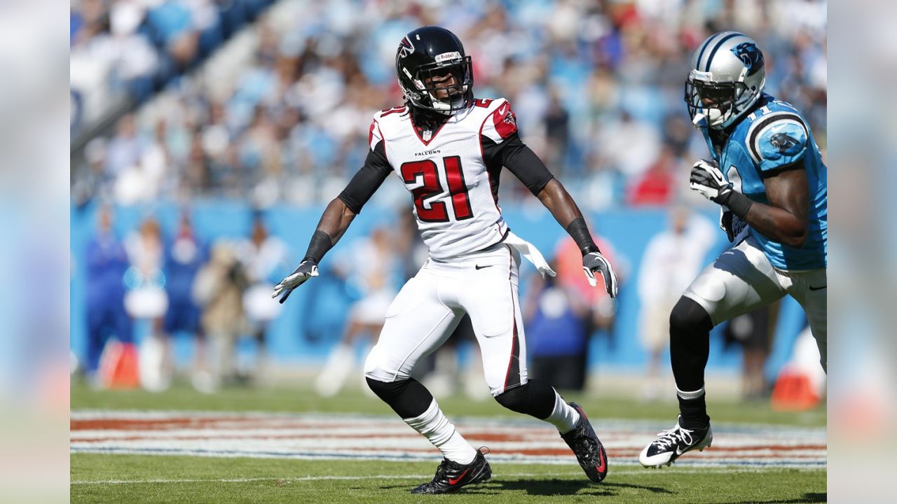 Desmond Trufant Atlanta Falcons Huskies, Signed, Autographed, NFL Football,  a COA with the Proof Photo of Desmond Signing the Football Will Be Included  at 's Sports Collectibles Store