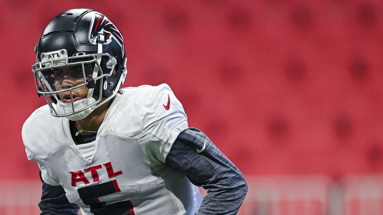 Shanna Lockwood - Atlanta Falcons running back Tyler Allgeier #25 during  practice in Atlanta, Georgia…