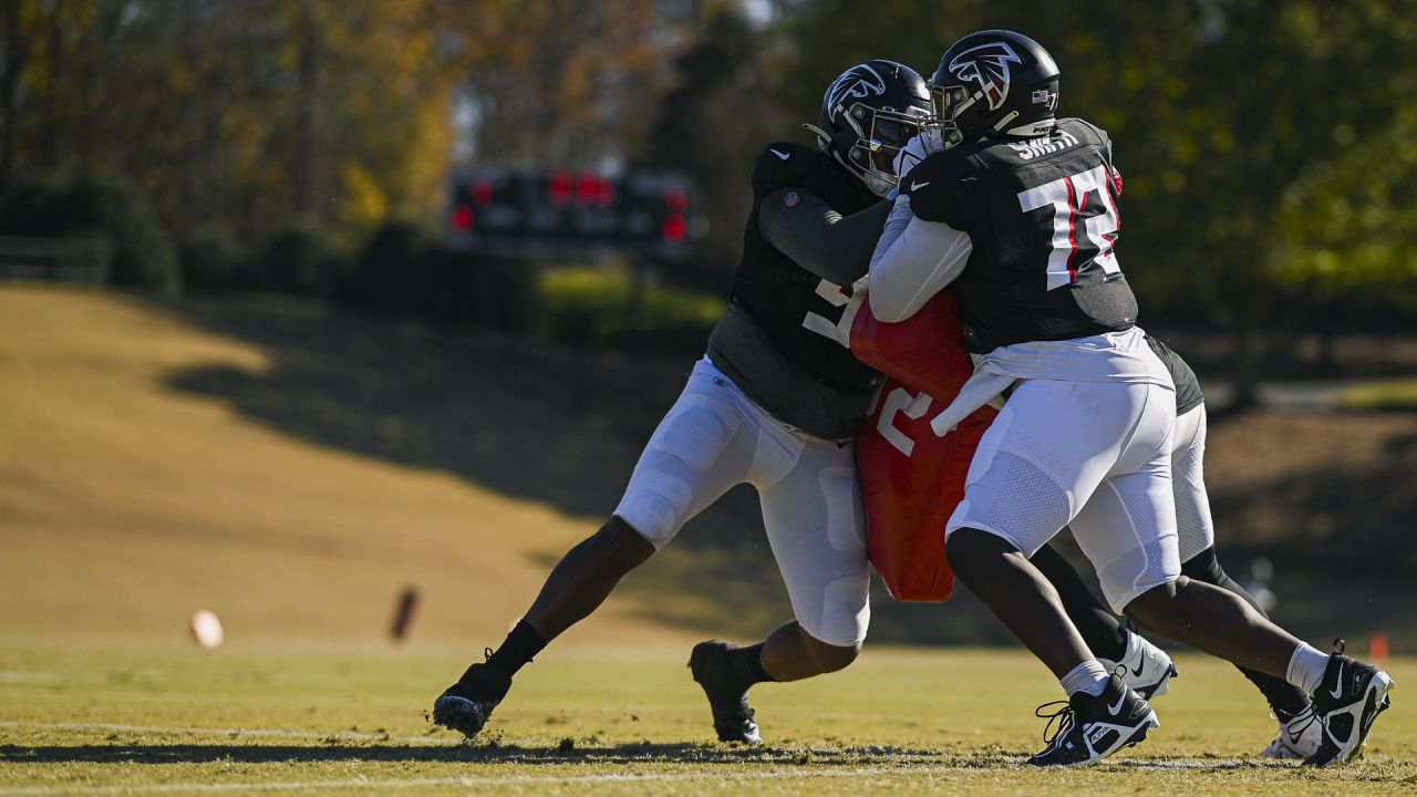 Atlanta Falcons waive corner, promote guard from practice squad