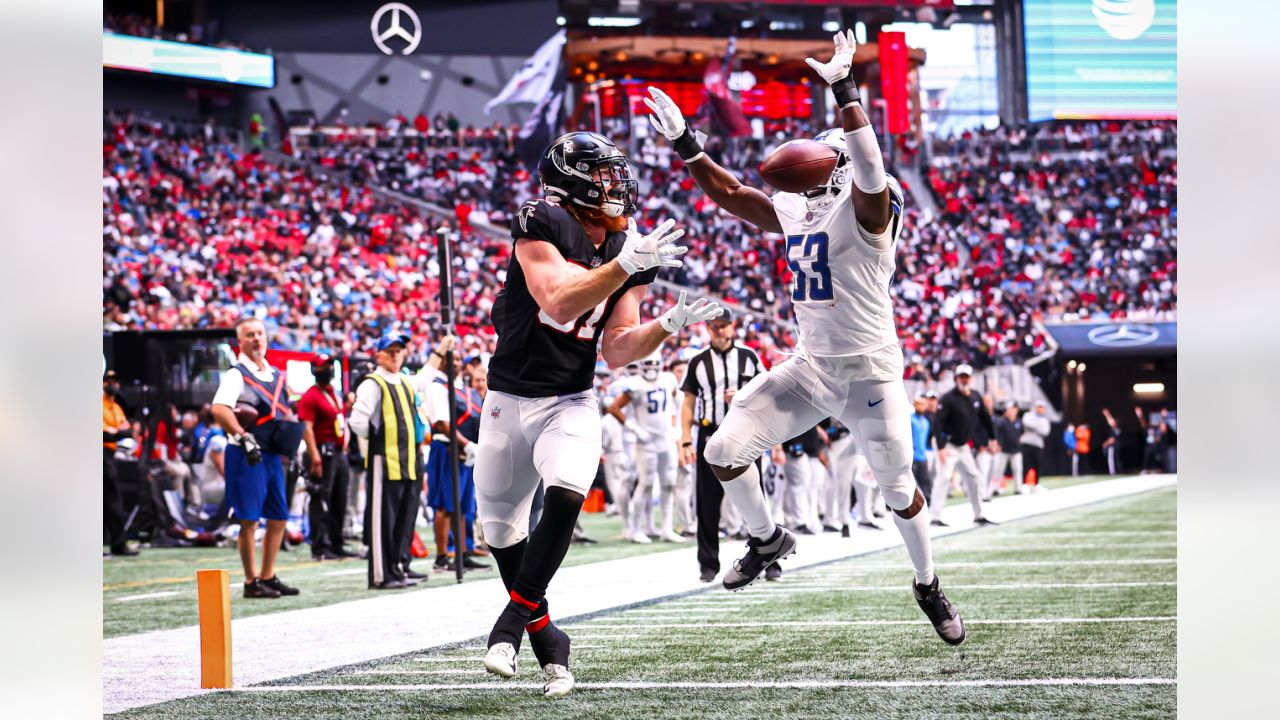 Teez Tabor is mic'd up in Mercedes-Benz Stadium, AT&T Training Camp