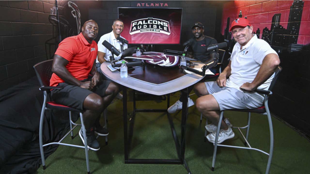 Michael Vick visits Hardeeville for football camp