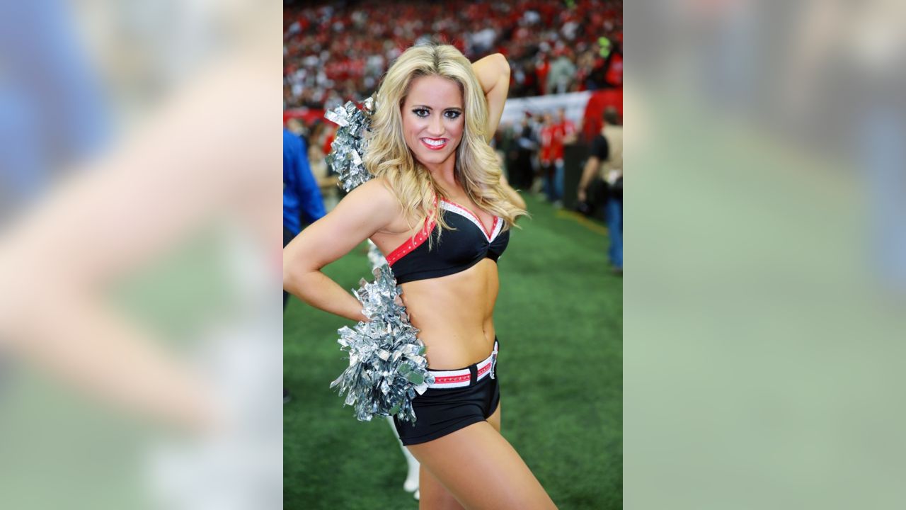 Kristy: Atlanta Falcons Cheerleader and CDC Chemist - Science Cheerleaders