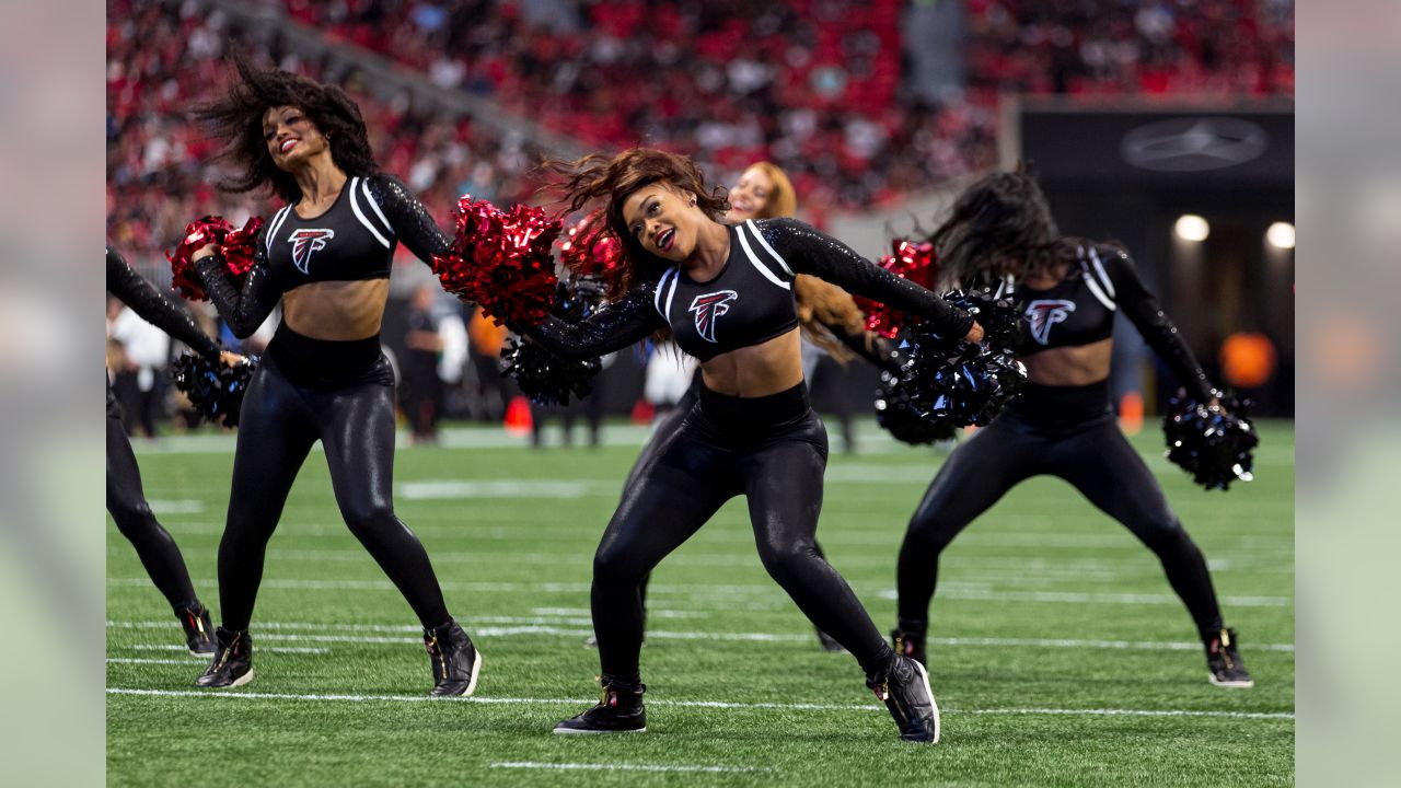 Atlanta Falcons Cheerleaders Gameday – Atlanta Falcons vs. Carolina Panthers