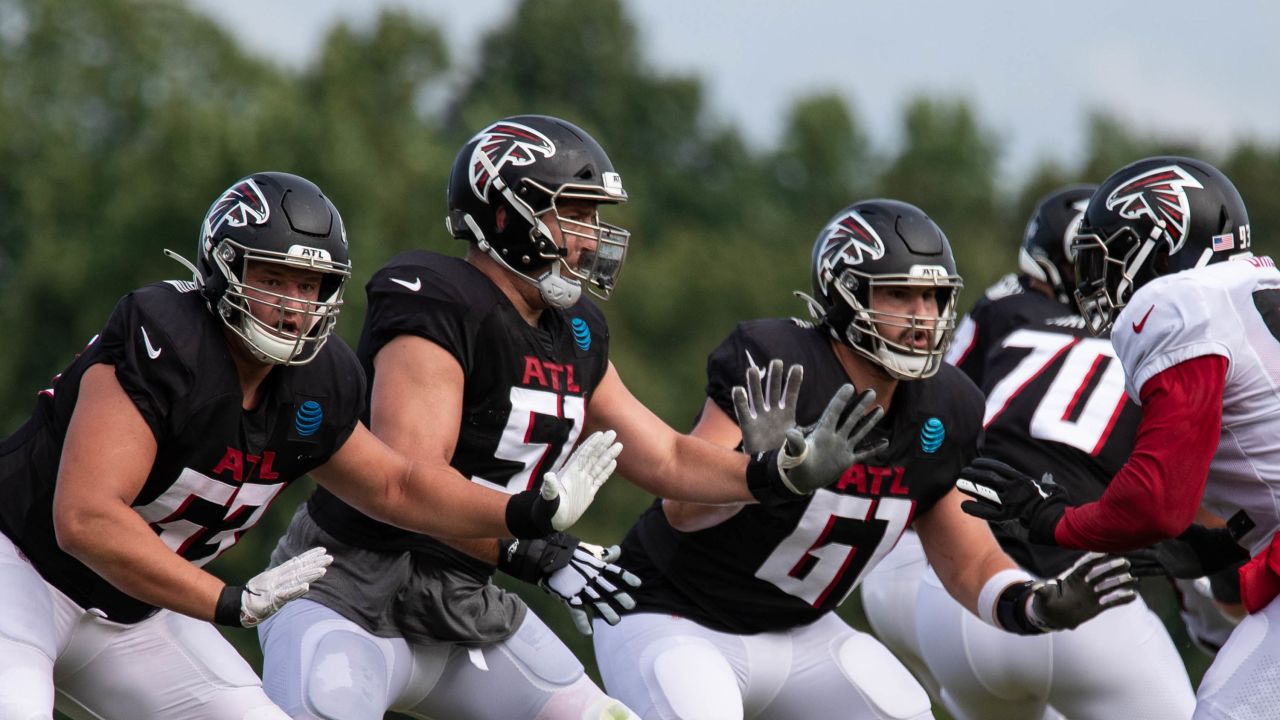 Todd Gurley, Alex Mack sit out Falcons' first practice in full pads