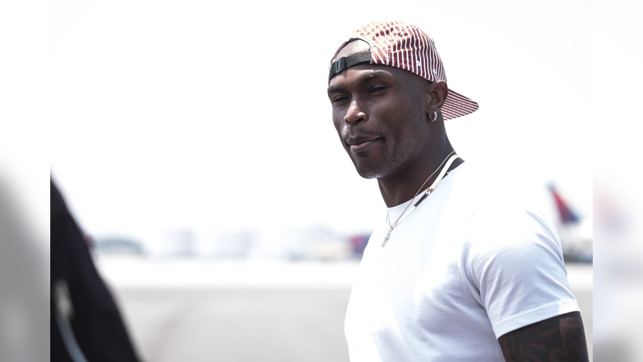 Julio Jones: I'm not going to hold out; Arthur Blank's 'word is gold'