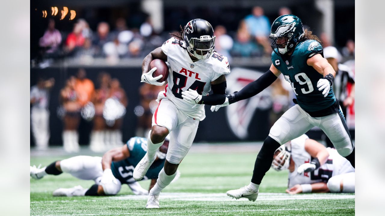 Eagles players celebrate Week 1 blowout win over the Falcons