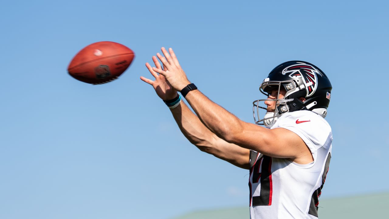 Who's having fun at Falcons training camp? Arthur Smith