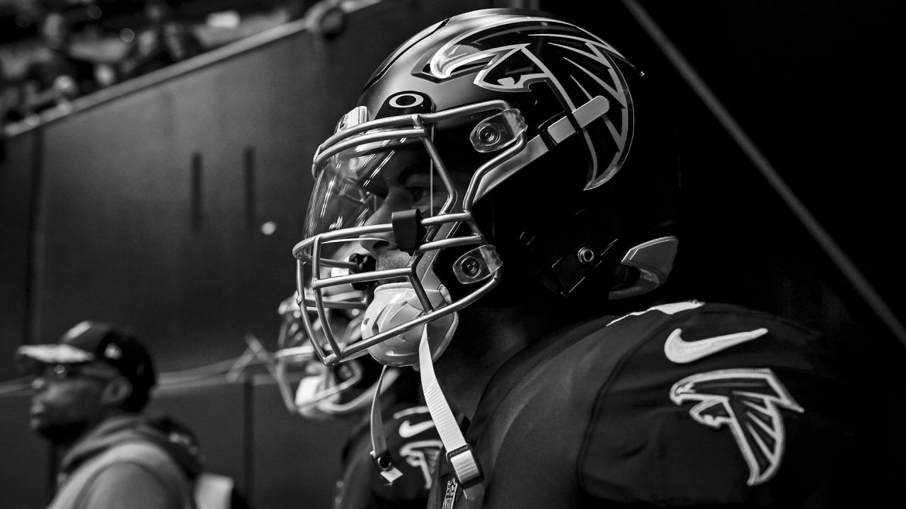 ATLANTA, GA - NOVEMBER 06: Los Angeles Chargers quarterback Justin