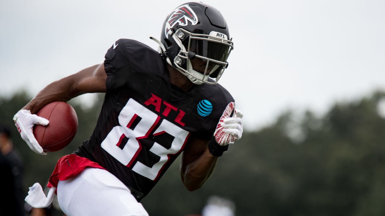 ATLANTA, GA - SEPTEMBER 27: Brian Hill #23 of the Atlanta Falcons crosses  the goal line for a touchdown during the week 2 NFL game between the  Atlanta Falcons and the Chicago