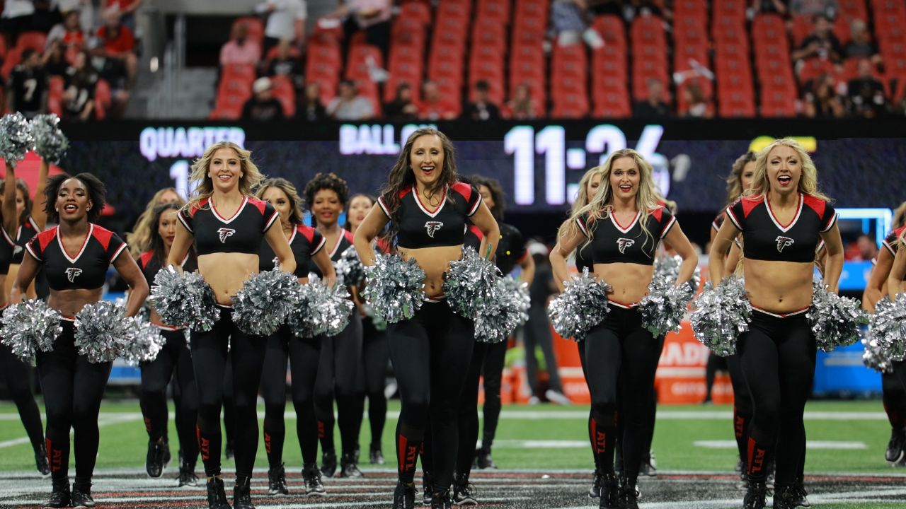 Atlanta Falcons Cheerleaders Gameday – Atlanta Falcons vs. Carolina Panthers