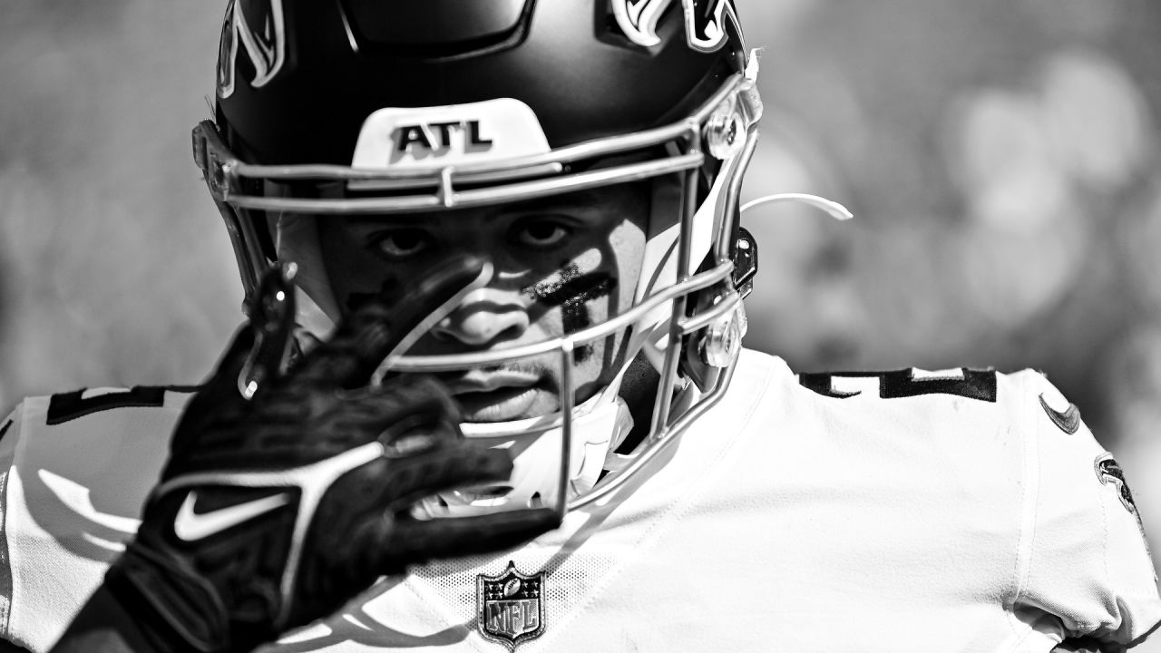 CINCINNATI, OH - OCTOBER 23: Atlanta Falcons linebacker DeAngelo Malone  (51) walks off the field after the game against the Atlanta Falcons and the  Cincinnati Bengals on October 23, 2022, at Paycor