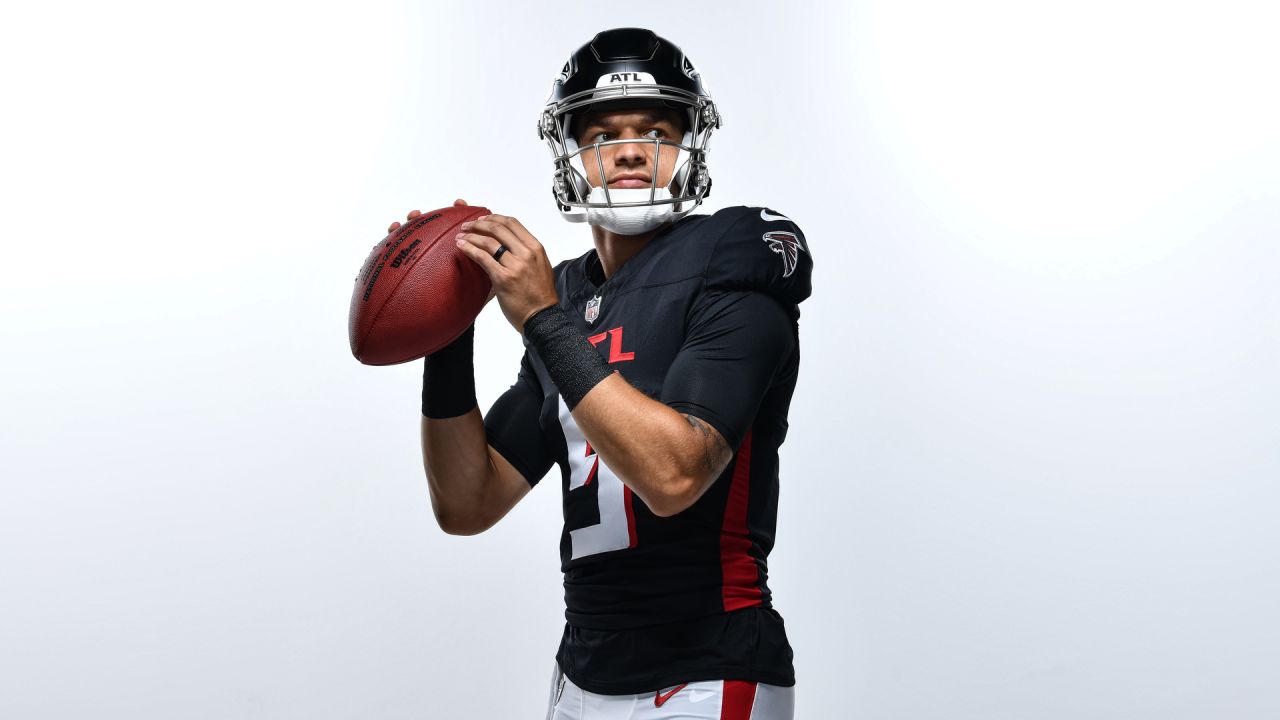 Atlanta Falcons' Chris Lindstrom back at practice for first time since  opening week 