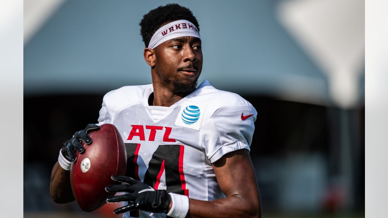 Falcons release wide receiver, add another to 53-man roster