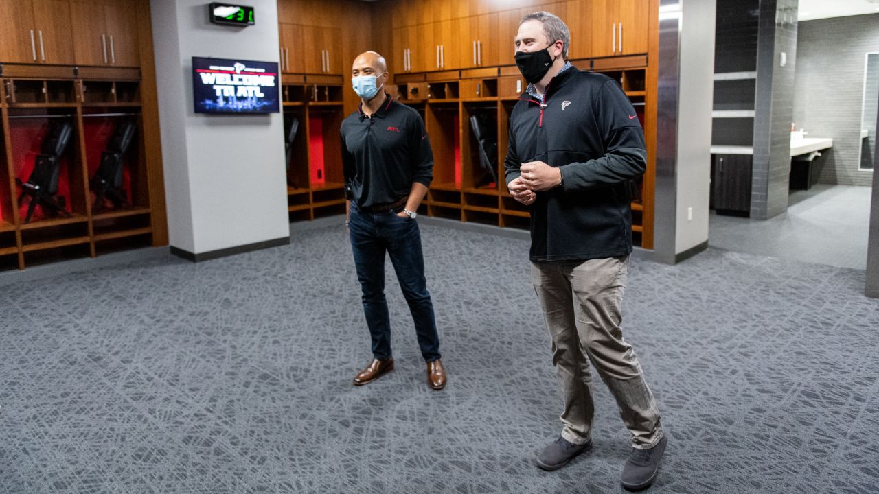 Arthur Smith and Terry Fontenot visit Mercedes-Benz Stadium