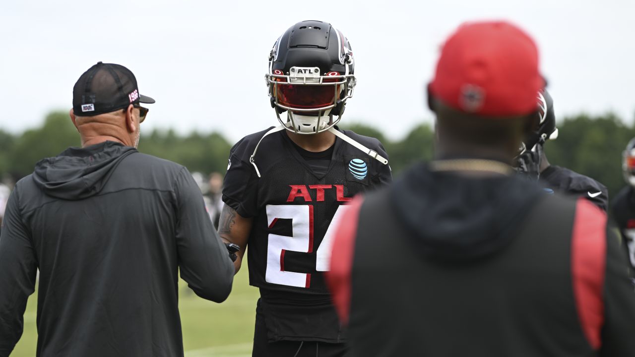 2022 AT&T Training Camp Day 4: Pitts and Giggles