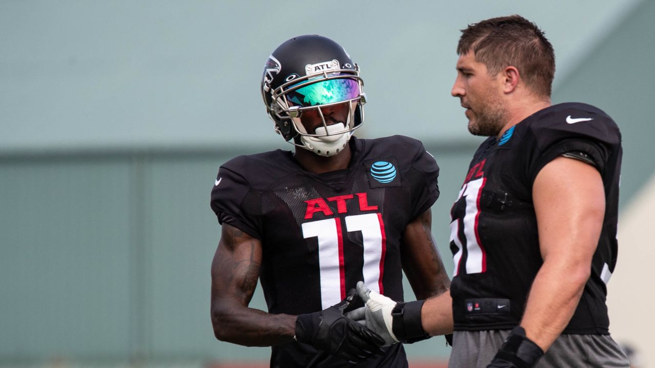 A Day in the Life of safety Jaylinn Hawkins, AT&T Training Camp, Atlanta  Falcons