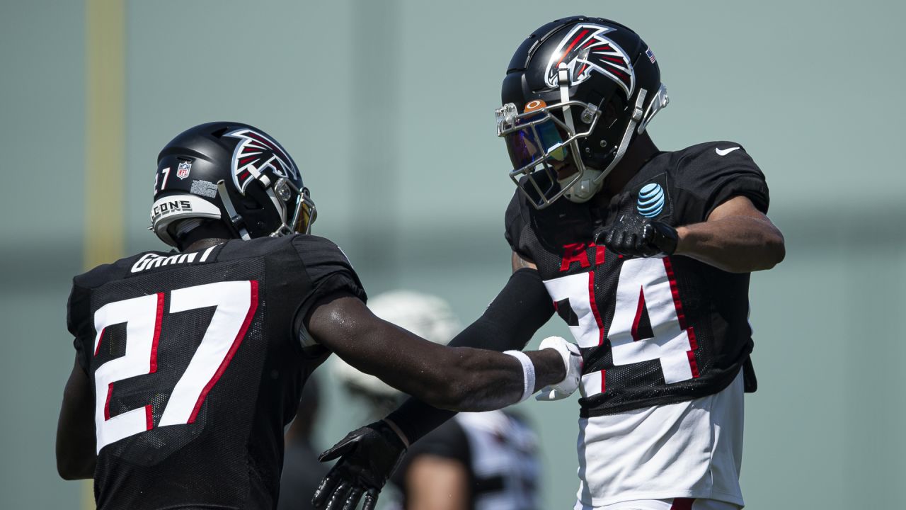 Carolina Panthers vs. Atlanta Falcons Live Blog: Atlanta Wins 24-10 in  Bijan Robinson Debut - Sports Illustrated Atlanta Falcons News, Analysis  and More