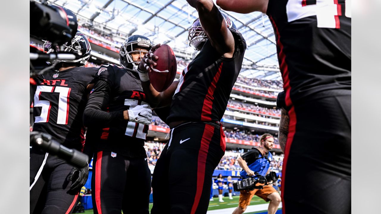 Photo: ATLANTA FALCONS DEFEAT ST. LOUIS RAMS - GAA2005011510 