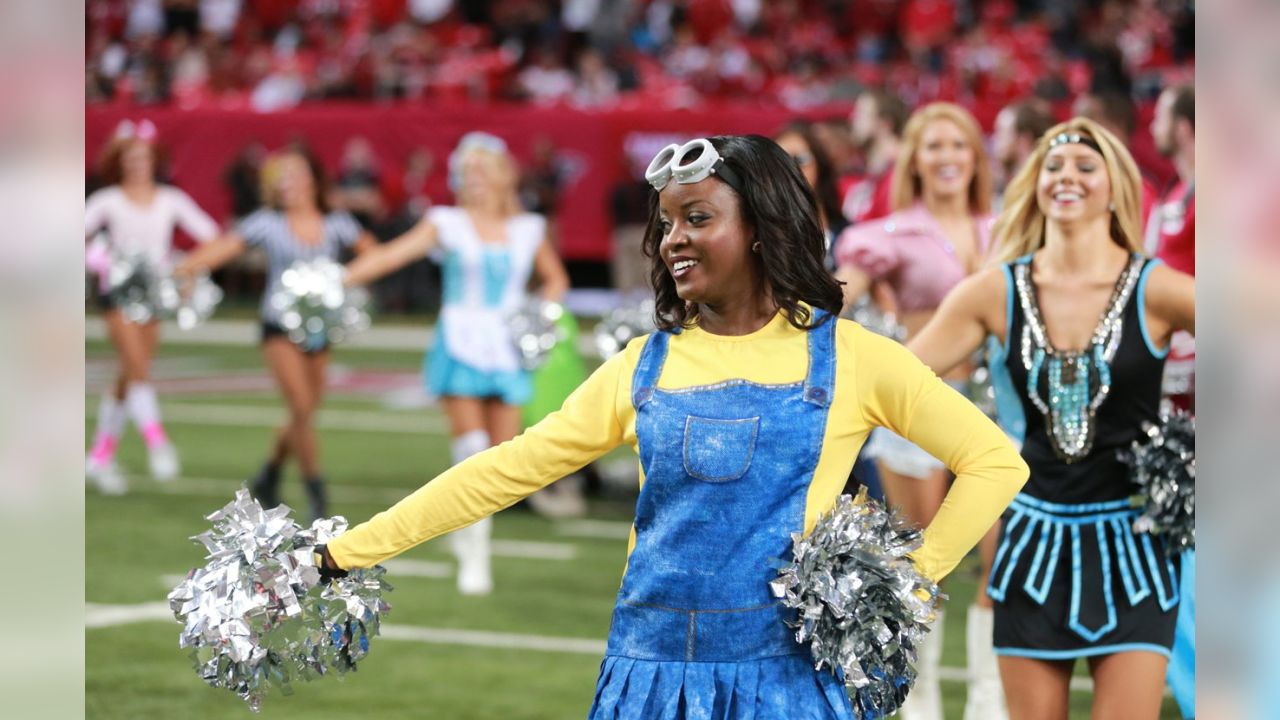 Cheerleaders Show Off Halloween Costumes