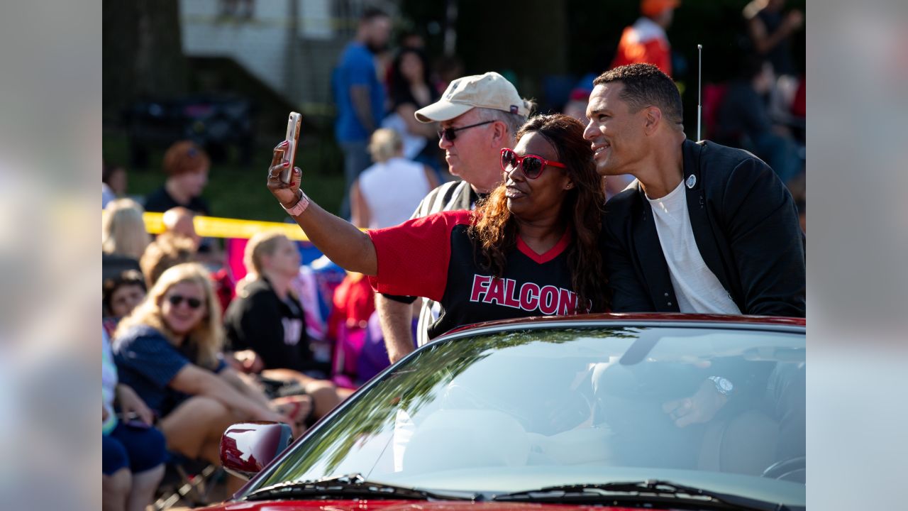 Hall Of Fame Inductee Tony Gonzalez Has The Charisma To Become A