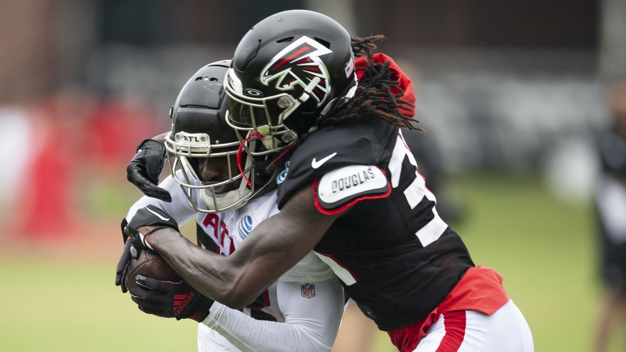 FLOWERY BRANCH, GA - JULY 30: Atlanta Falcons wide receiver Frank Darby  (88) has a laugh during Saturday morning workouts for the Atlanta Falcons  on July, 30, 2022 at the Atlanta Falcons