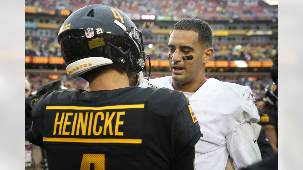 LANDOVER, MD - NOVEMBER 27: Washington Commanders quarterback