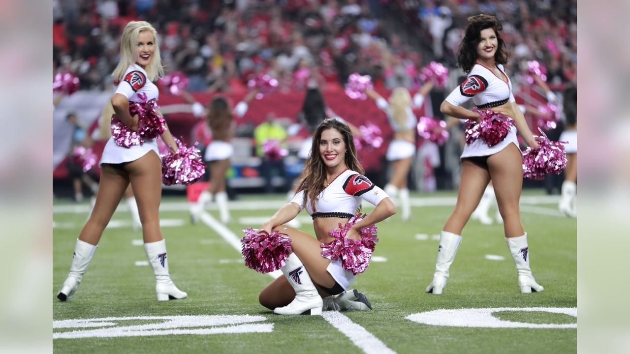 Cheerleaders on Gameday - Falcons vs. Chargers 2016