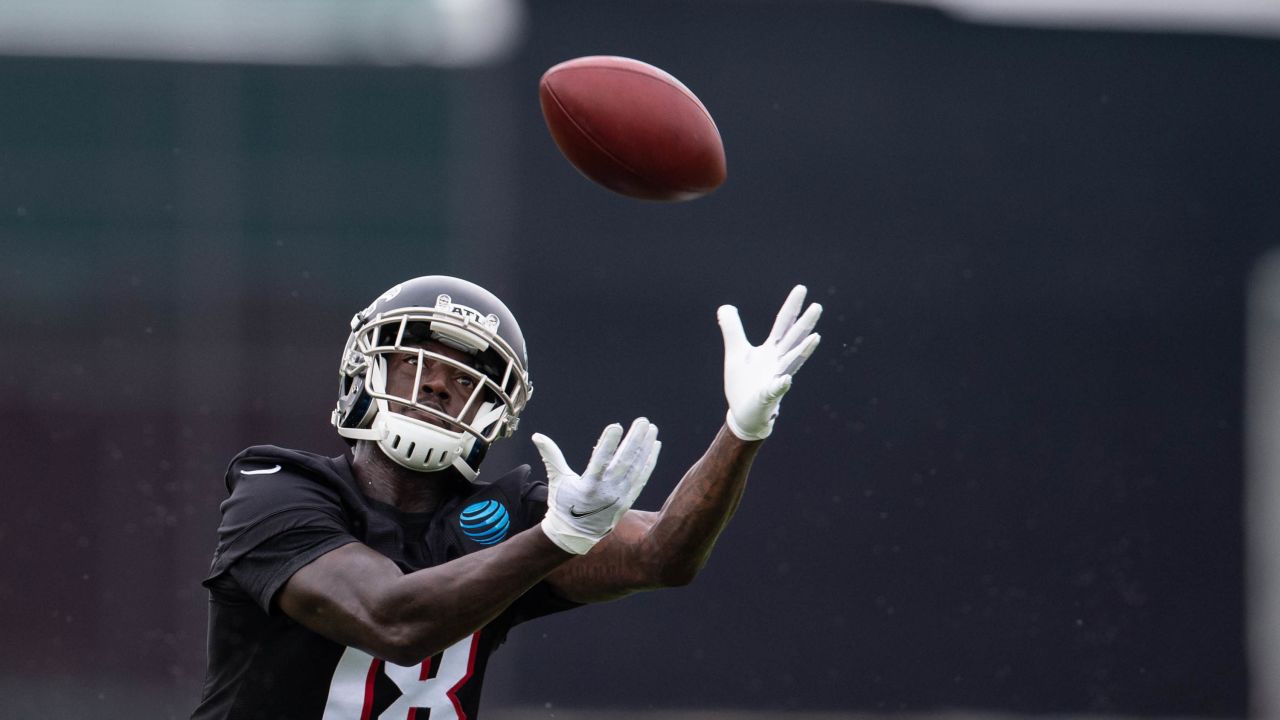 Wide receivers in action, Best images from Day 9