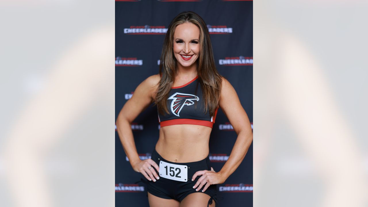 Going for Brooke, the Titans Cheerleaders Select Their Pro Bowler –  Ultimate Cheerleaders