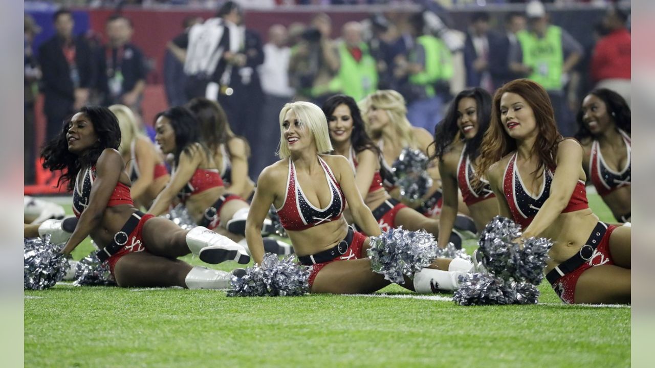 Cheerleaders on Gameday - Super Bowl LI