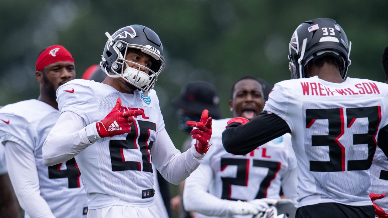 Atlanta Falcons safety Jaylinn Hawkins (32) runs a drill during the NFL  football team's training camp, Saturday, July 29, 2023, in Flowery Branch,  Ga. (AP Photo/Alex Slitz Stock Photo - Alamy