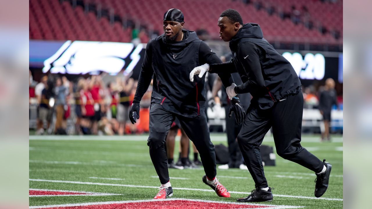 Julio Jones of the Atlanta Falcons warms up before the game against