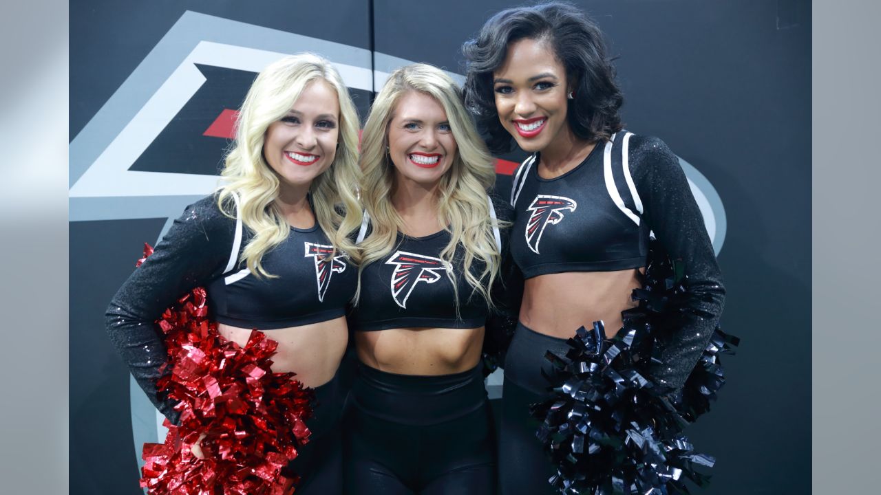 Atlanta Falcons Cheerleaders Gameday – Atlanta Falcons vs. Carolina Panthers