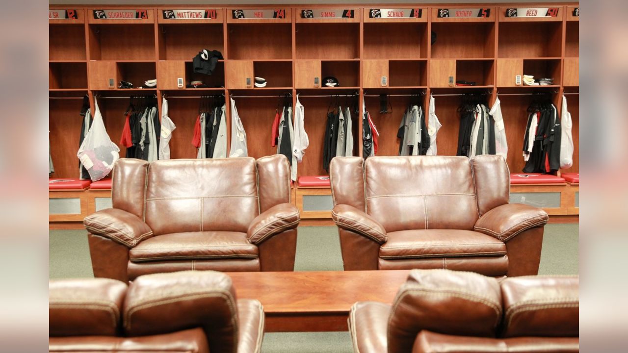 Atlanta Falcons Locker room. Good Deeds TV Interviews. #atlanta