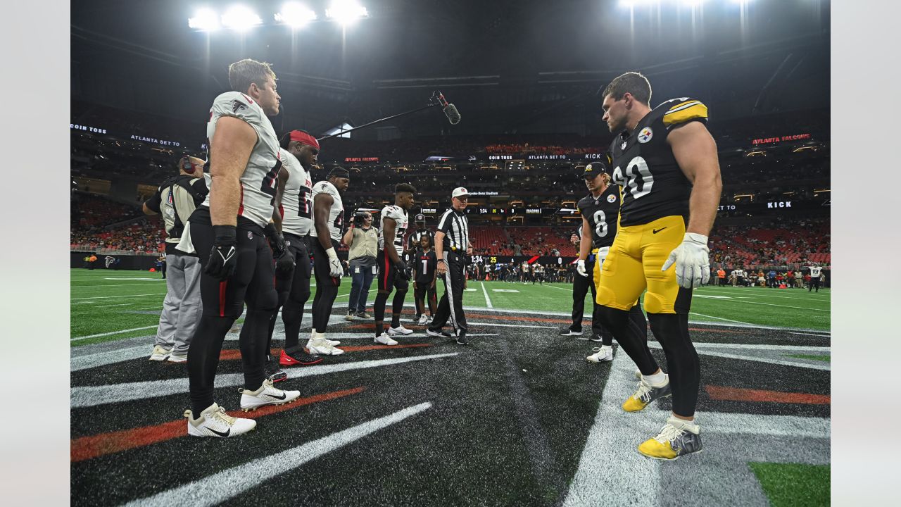 Pittsburgh Steelers tight end Connor Heyward (83) works during the first  half of an NFL preseason football game against the Atlanta Falcons,  Thursday, Aug. 24, 2023, in Atlanta. The Pittsburgh Steelers won