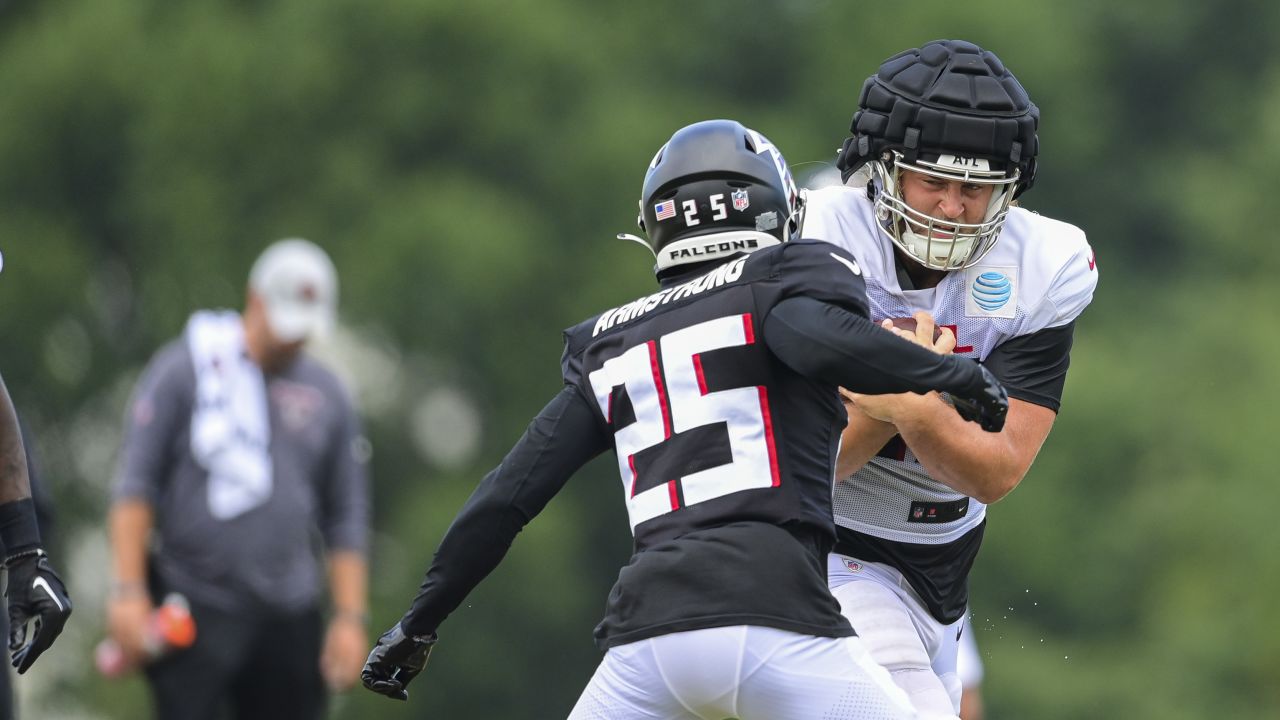 Falcons release James Island grad Roddy White