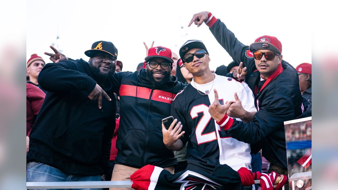 Falcons fans bring the A to the Bay