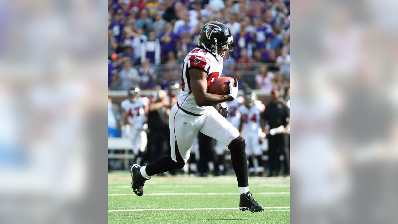 Roddy White celebrates Falcons Super Bowl berth, has advice for team