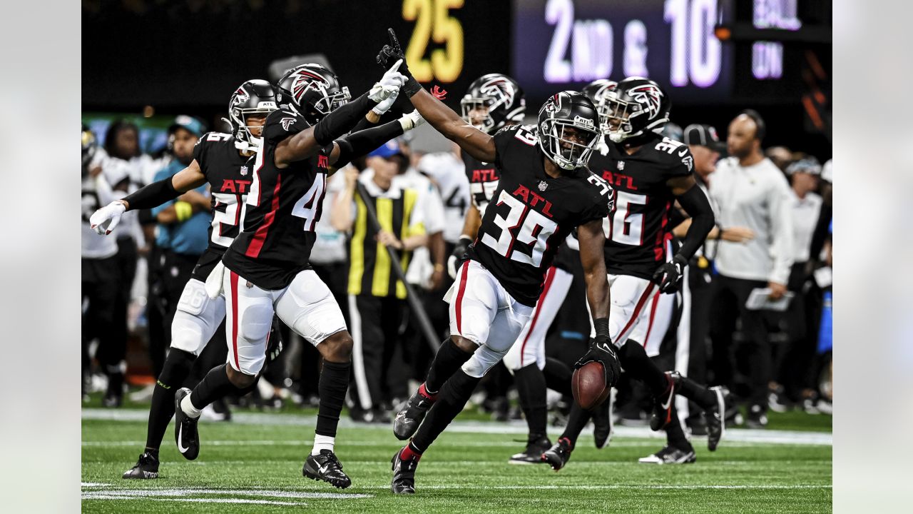 Good D-Line!' Falcons Pass Rush Rising or Falling After 3 Weeks? - Sports  Illustrated Atlanta Falcons News, Analysis and More