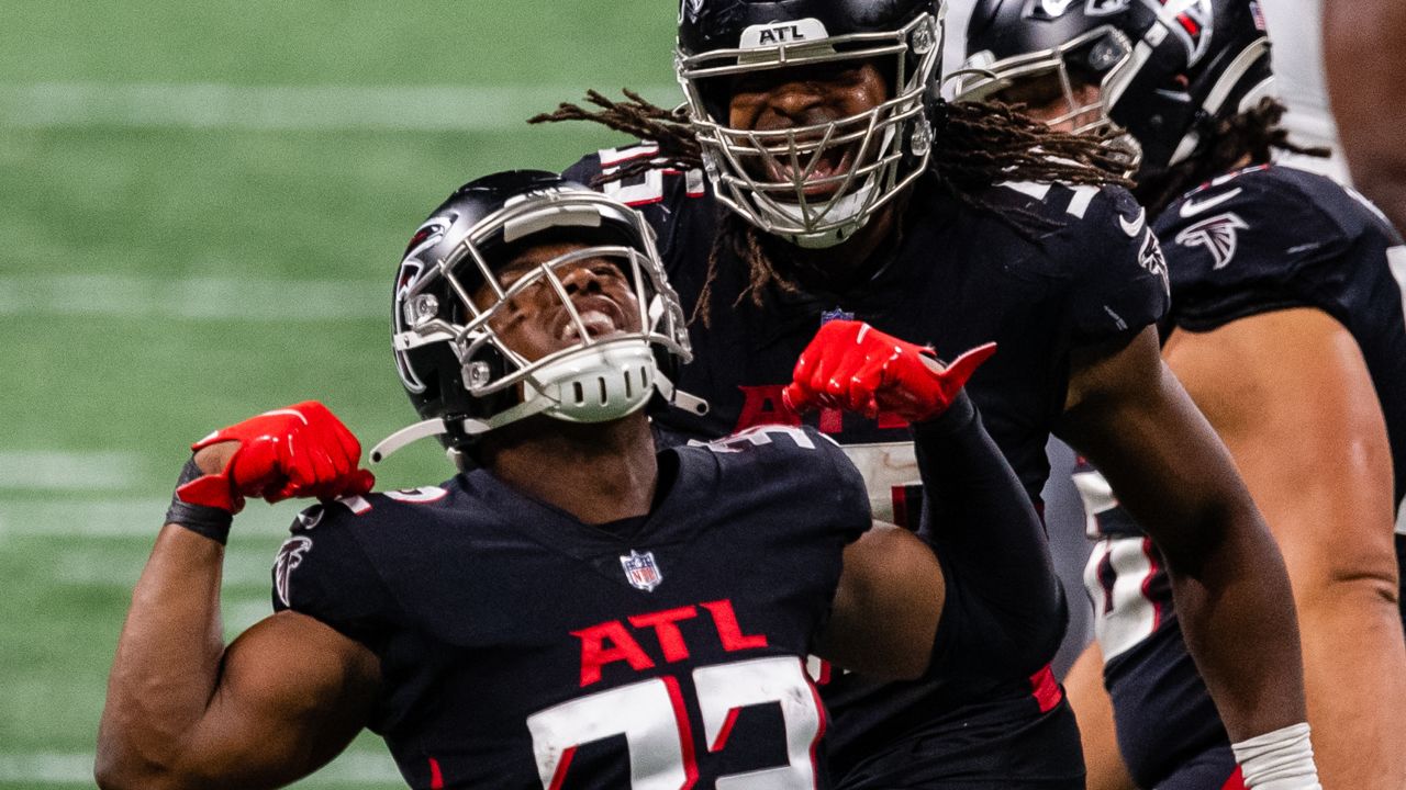 Atlanta Falcons safety Jaylinn Hawkins (32) lines up during the