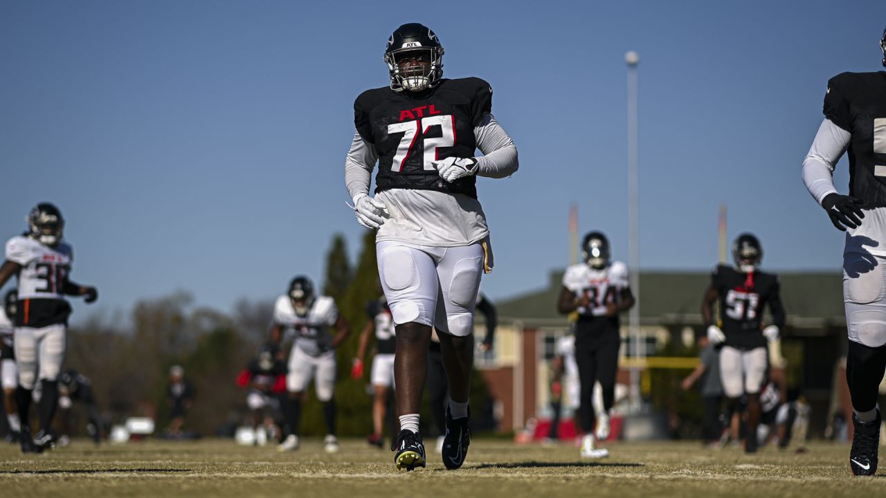 Atlanta Falcons waive corner, promote guard from practice squad