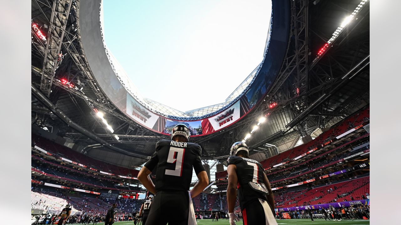 Falcons to play in front of fans at Mercedes-Benz Stadium beginning Oct. 11