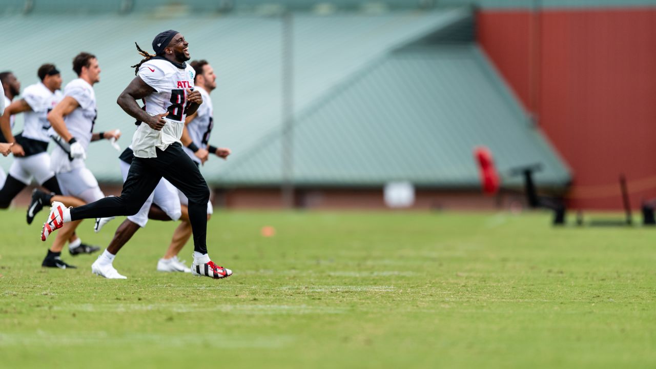 Teez Tabor is mic'd up in Mercedes-Benz Stadium, AT&T Training Camp