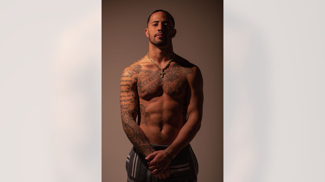 Behind the Ink: Tattoos illustrate what Jessie Bates III stands for, where  he's from and those he represents